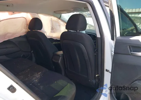 2019 Hyundai Elantra Se z USA, uszkodzony, nr VIN 5NPD74LF5KH457042